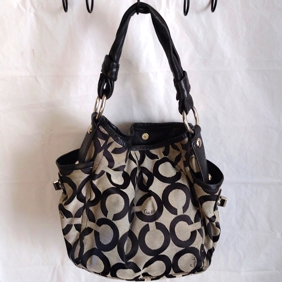 Coach Handbags - Coach shoulder bag